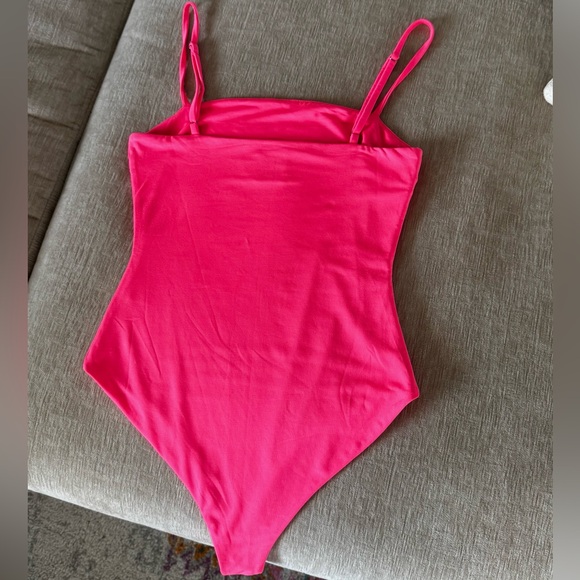 Princess Polly Aarush Bodysuit Neon Pink Adjustable Straps - Picture 3 of 6